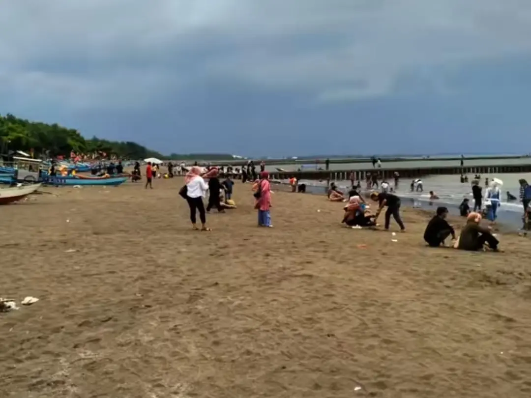 Dermaga Teluk Penyu: An Eternal Paradise in Cilacap