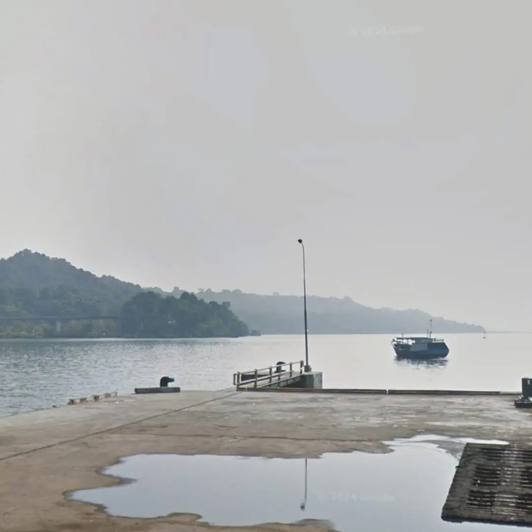 Dermaga Teluk Penyu: Nature's Embrace for Every Step