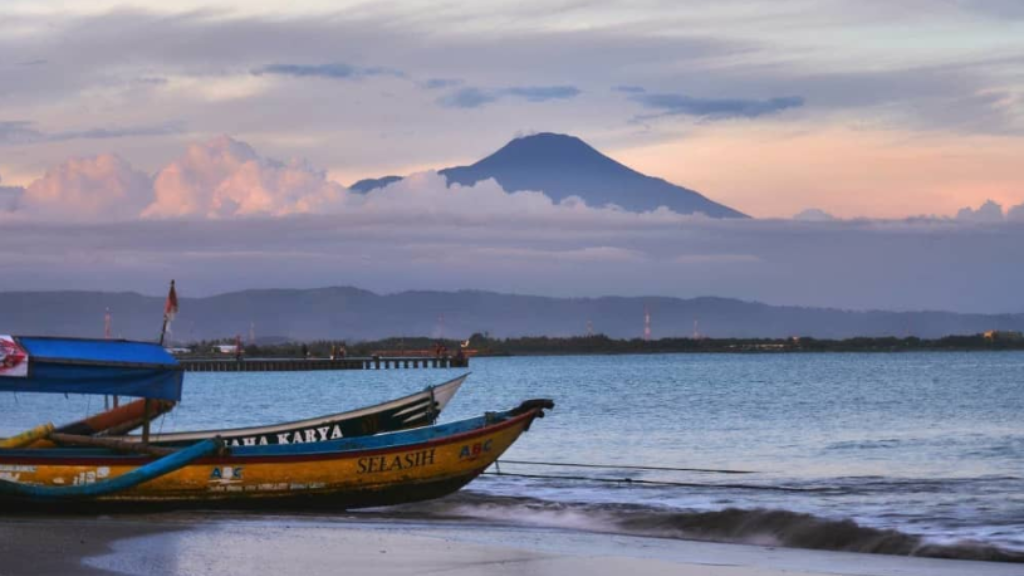 Dermaga Teluk Penyu: Hidden Paradise on Cilacap's Shores